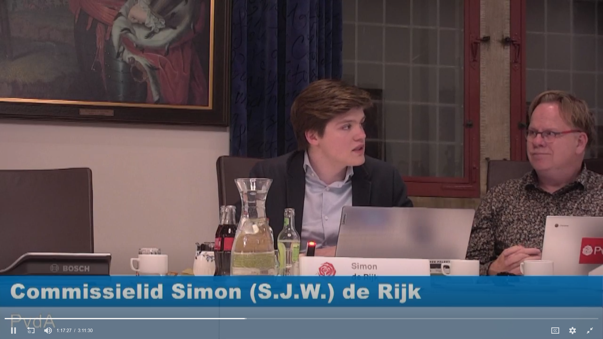 Commissielid Simon de Rijk online tijdens een vergadering
